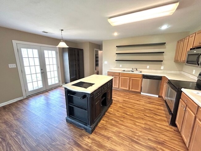 Building Photo - Time Limited Special Read More in Description!-Charming 3 -bedroom Home with a move in special-$3...