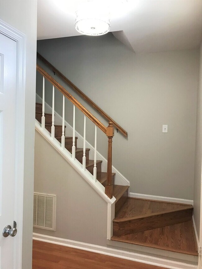 Building Photo - NW - Desirable Irving Park Two Story Home,...