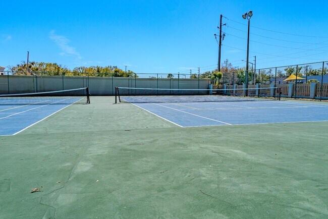 Building Photo - NEWLY REDUCED RENTAL PRICE!!