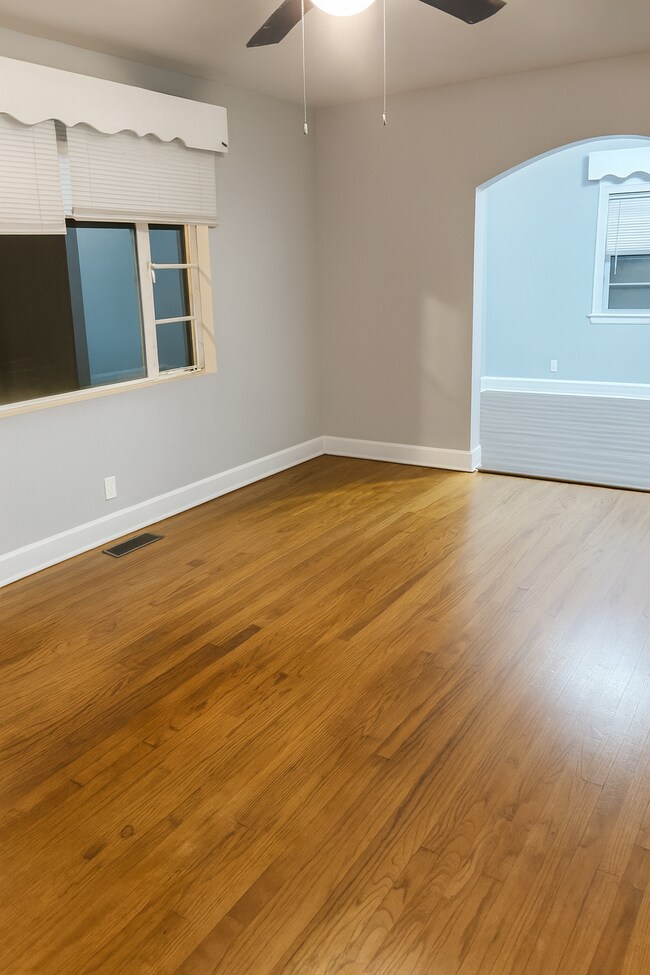 Building Photo - 290 Clisby Pl