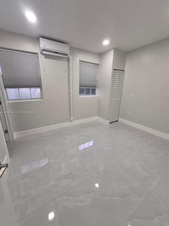 Building Photo - 1140 SW 153rd Terrace