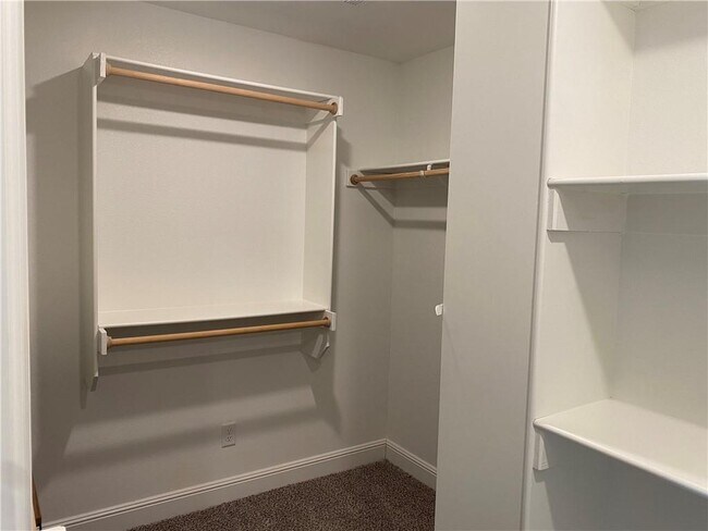 Building Photo - 3550 Macintosh Way