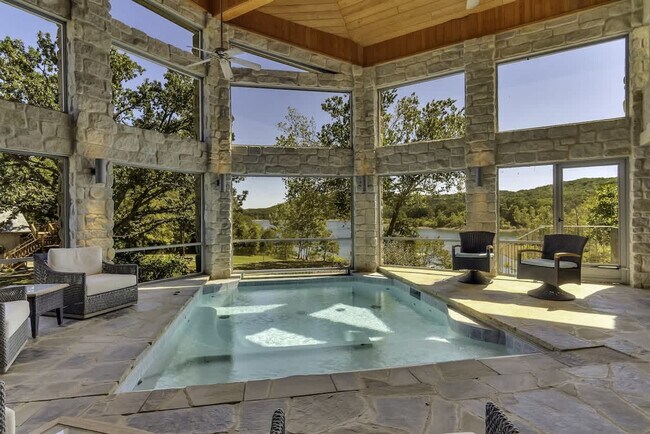 Building Photo - 1774 State Hwy UU