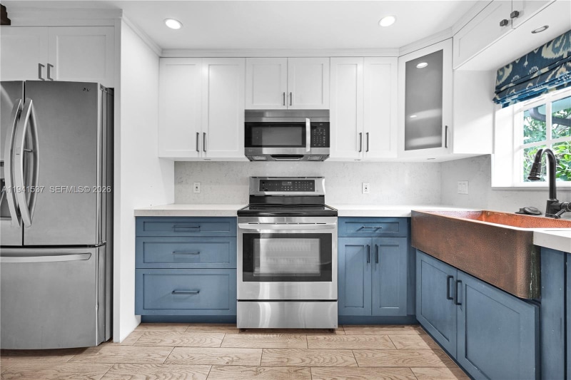 Building Photo - 6560 SW 39th St