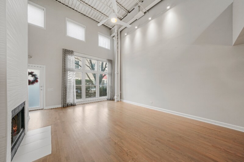 Building Photo - 1300 W Altgeld St
