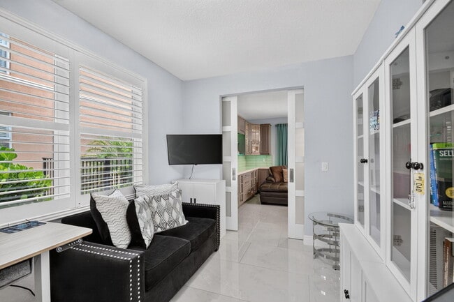 Building Photo - 8890 Cobblestone Point Cir