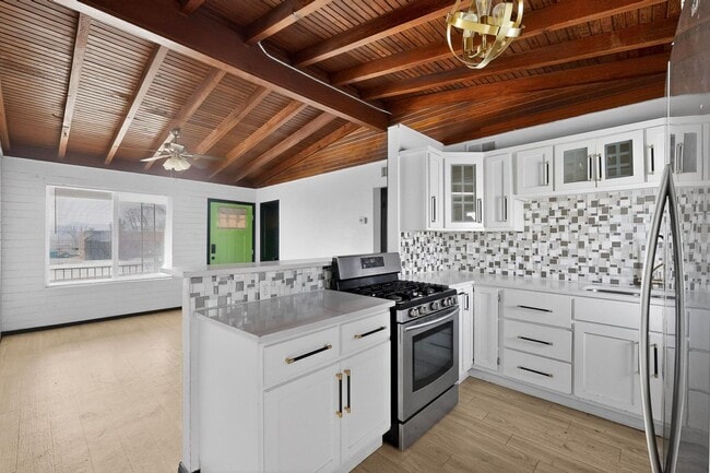 Building Photo - Charming 3 bedroom, 1 bath home in Central East El Paso!