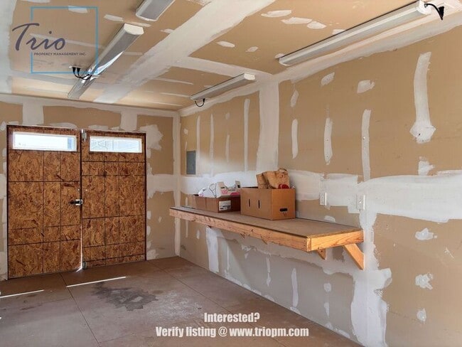 Building Photo - 3365 Gilham Rd