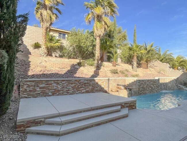 Building Photo - 12048 La Palmera Ave
