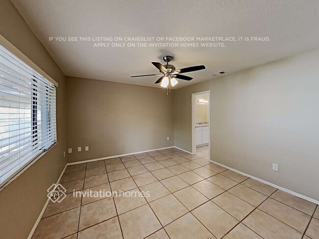 Building Photo - 1013 Black Willow Dr