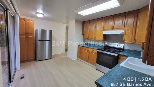 Building Photo - Comfortable 4 BD | 1.5 BA Home w/ Large Yard - Gresham