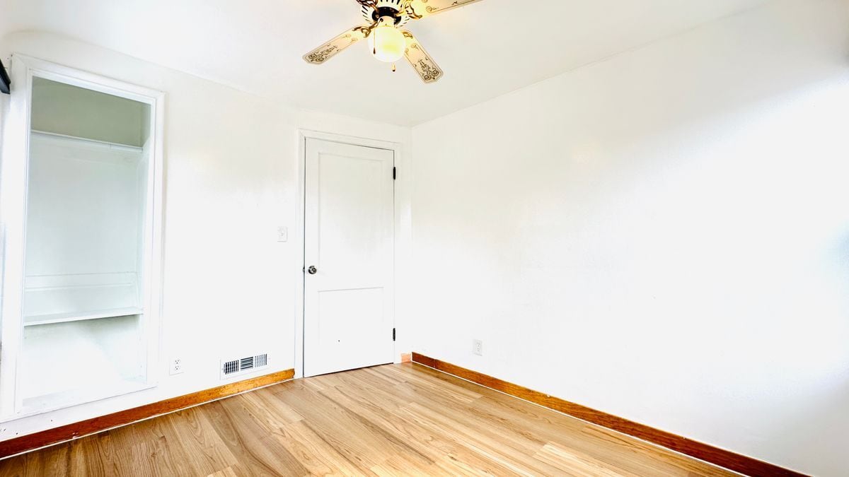 Building Photo - 465 75th St