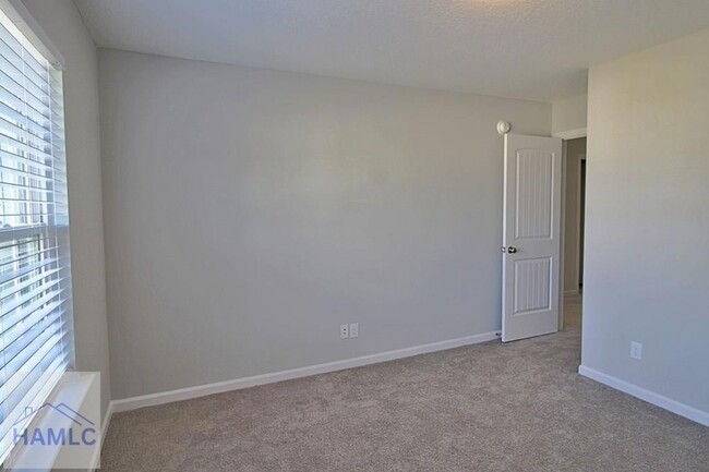 Building Photo - 39 Herty Ln