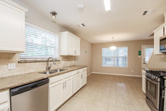 Building Photo - 403 Douglas Fir Dr