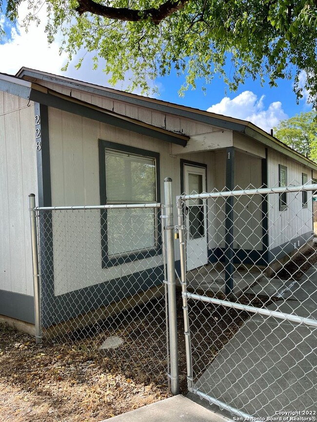 Building Photo - 228 Coopwood Ave