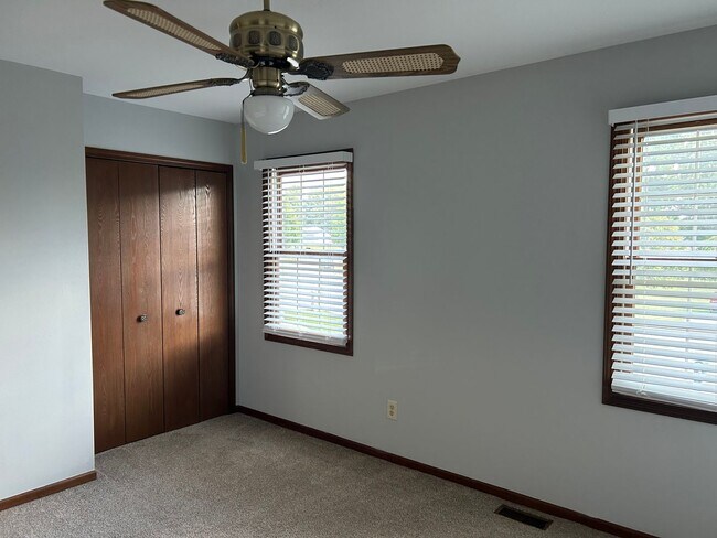Building Photo - 3 Bedroom Stone Facade Colonial with 2 Car Attached Garage  in Strongsville