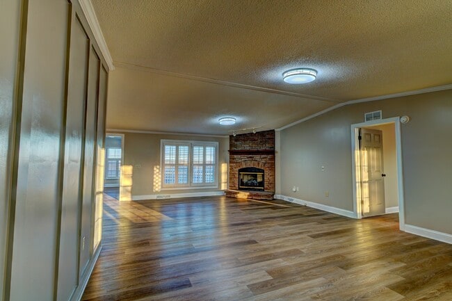 Building Photo - 2210 Stony Point Rd