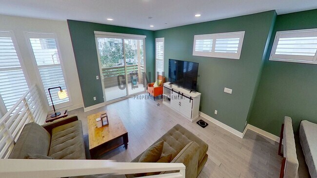 Building Photo - Beautifully Furnished 3Bd 3.5Ba Condo in Costa Mesa