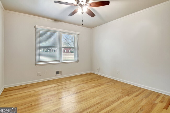 Building Photo - 500 Circle Dr