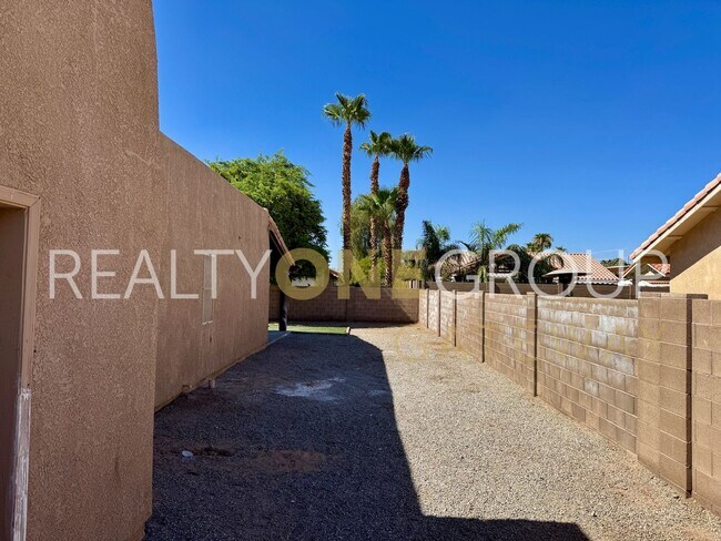Building Photo - Barkley Ranch Corner Lot Home with 3 Car G...