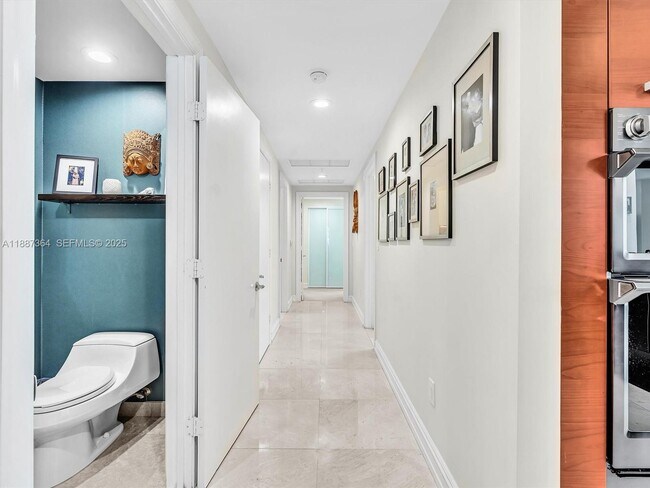 Building Photo - 3535 S Ocean Dr