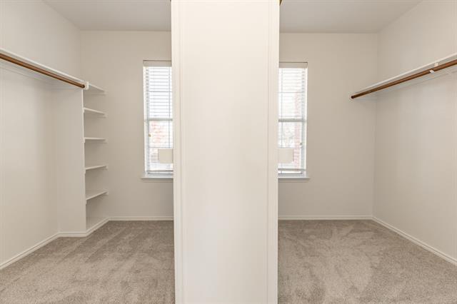 Building Photo - 5021 Goldenrod Dr