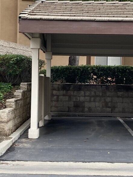 Building Photo - 1187 S Country Glen Way