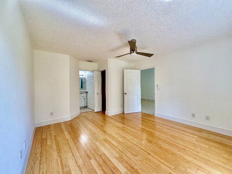 Building Photo - 709 Landover Cir