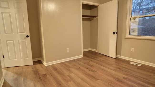 Building Photo - 6343 Cadbury Dr NW