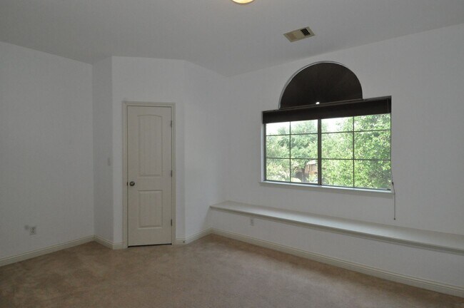 Building Photo - Beautiful Spacious Home FOR LEASE!