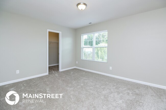 Building Photo - 301 Collington Dr