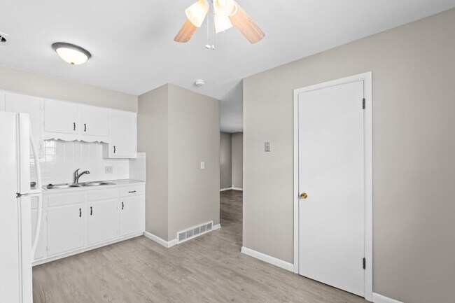 Building Photo - 1549 Oakland Park Ave