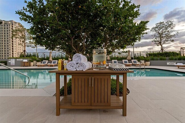 Building Photo - 3015 S Ysabella Ave