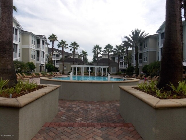 Building Photo - 8290 Park Way