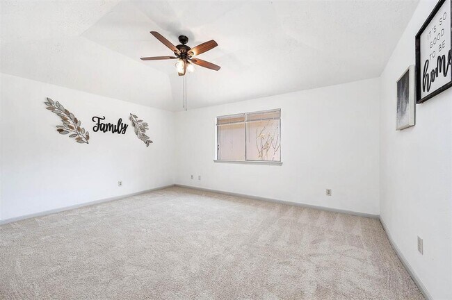 Building Photo - 11602 Inga Ln