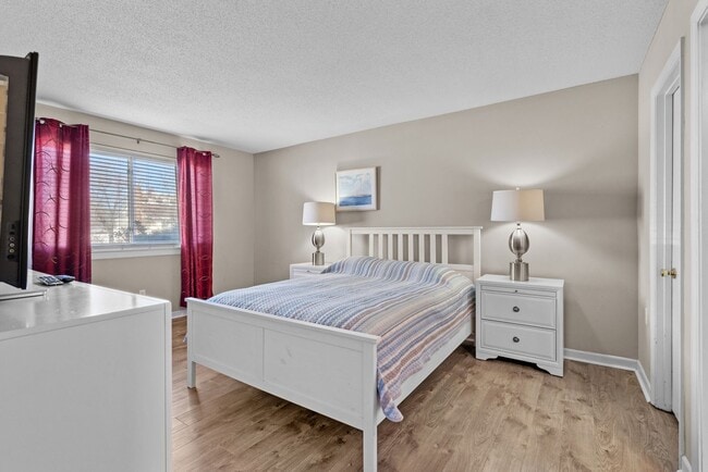 Building Photo - 505 Plantation Dr