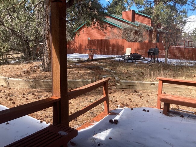 Building Photo - 405 Fir Dr