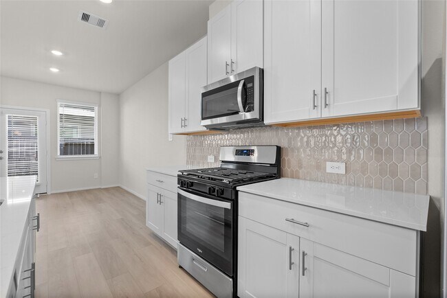 Building Photo - 700 Sand Dollar Dr