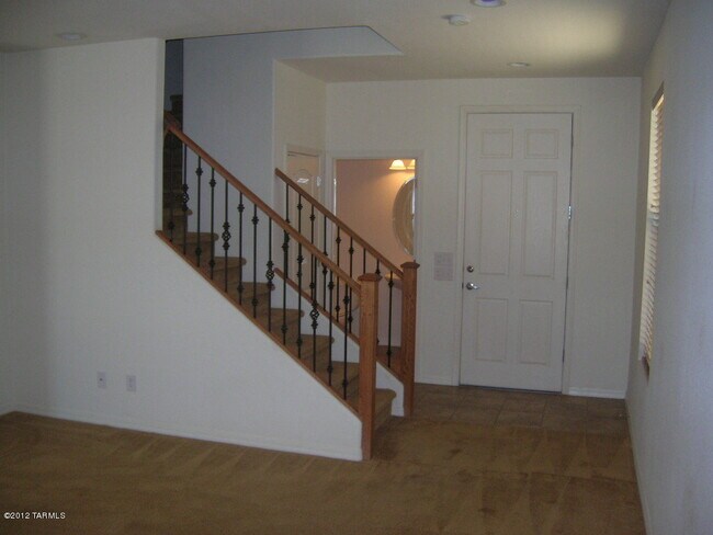 Building Photo - 9008 N Roebling Dr