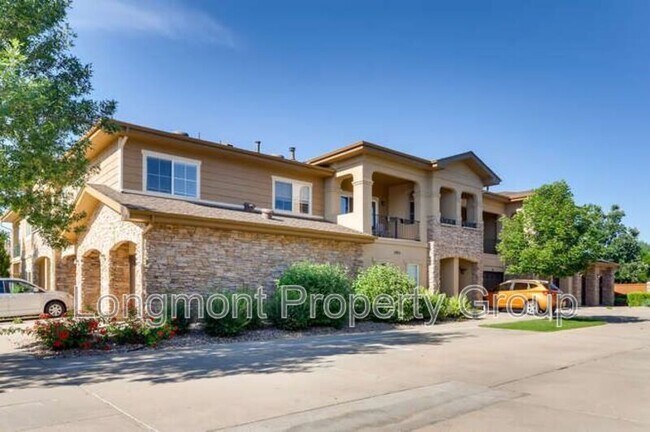 Building Photo - 1011 Sonoma Cir