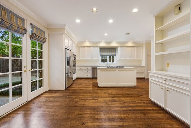 Building Photo - 3216 Rice Boulevard