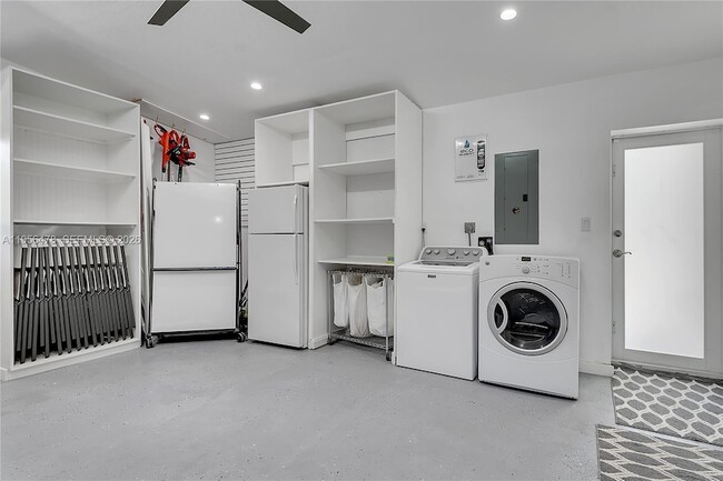 Building Photo - 8015 SW 136th St