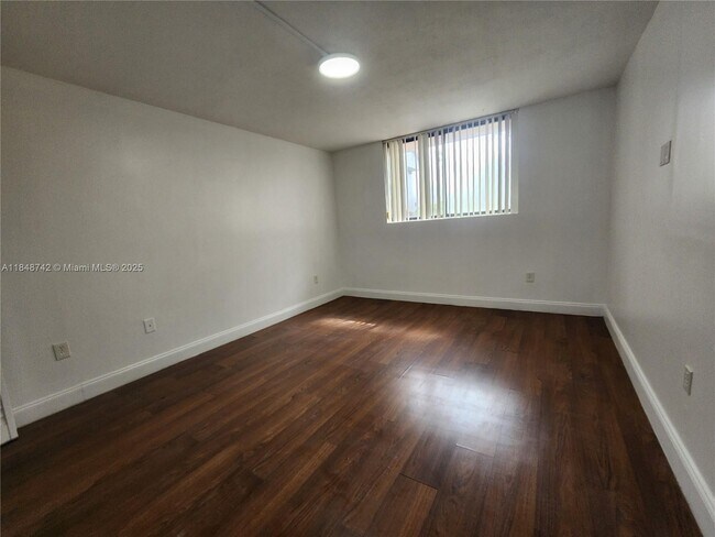 Building Photo - 8335 SW 152nd Ave