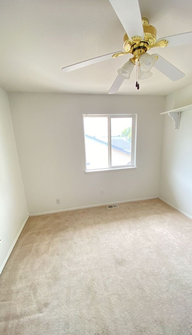 Building Photo - Spacious Home In A Quiet Subdivision
