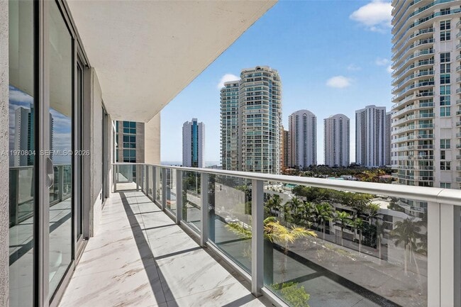 Building Photo - 300 Sunny Isles Blvd
