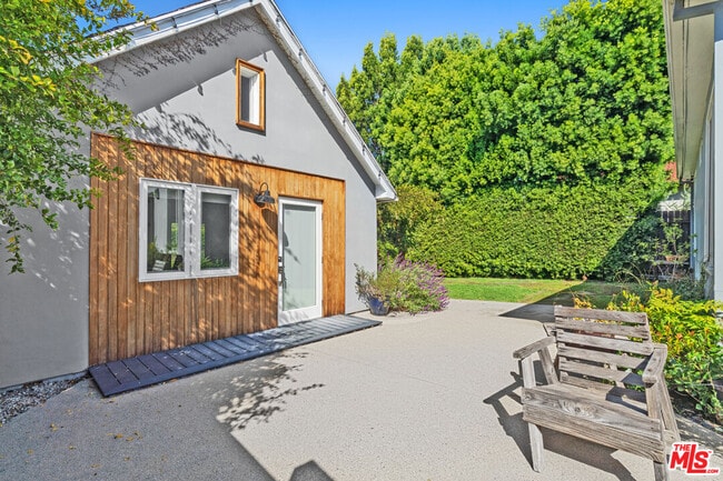 Building Photo - 949 S Muirfield Rd