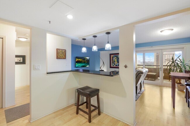 Building Photo - 110 1st Ave NE