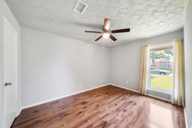 Building Photo - 23814 Tayloe House Ln