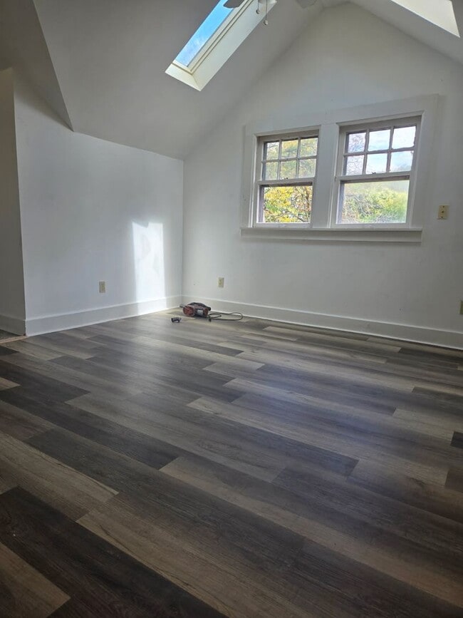 Building Photo - 3746 W 39th St