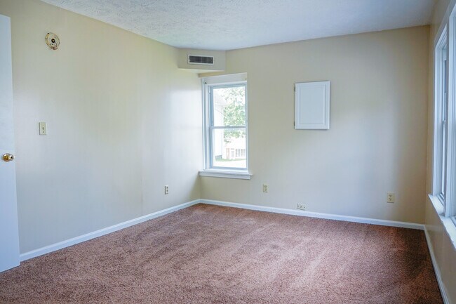 Building Photo - 435 N Water St